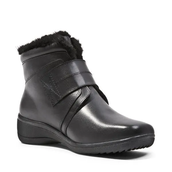 Blondo Women's Shea Ankle Boots- Black