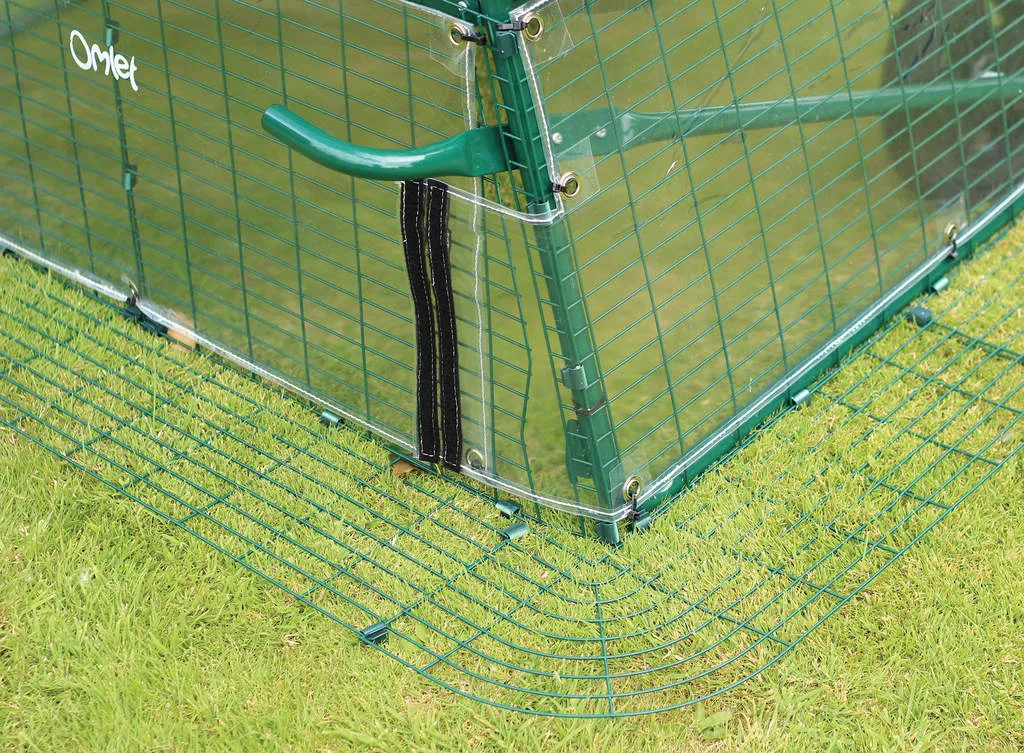 Windbreak for Eglu Cube